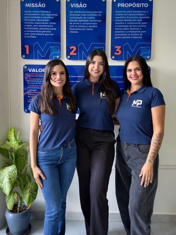 Equipe da MP Cred na loja de Itumbiara
