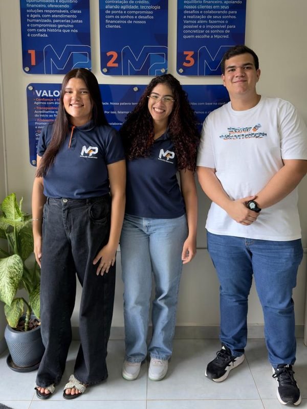 Equipe da MP Cred na loja de Itumbiara